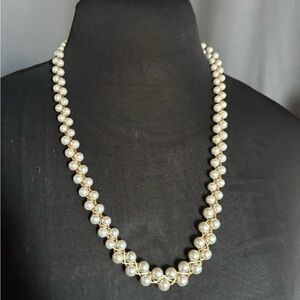 Elegant Vintage Pearl Necklace